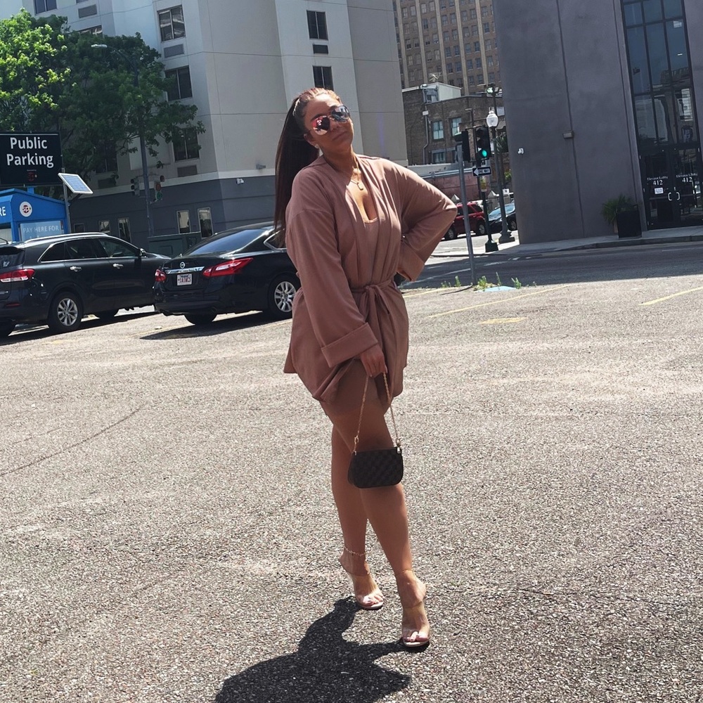 Taupe 2piece oversized blazer & biker short set. - Picture 2 of 5
